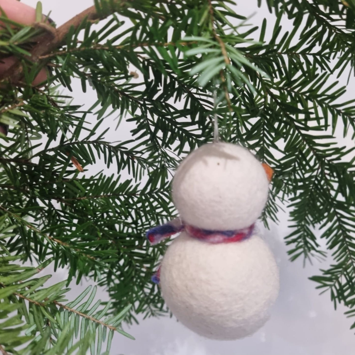 Felt Wool Snowman Ornament Cat Toy – Handmade Christmas Tree Decor & Cat Wand Toy – Eco-Friendly 2-in-1 Holiday Gift